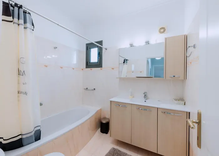 βίλλα πηνελόπη με πισίνα σε ιδιωτικό λόφο με θέα * Nafplion