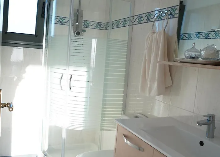 Villa βίλλα πηνελόπη με πισίνα σε ιδιωτικό λόφο με θέα