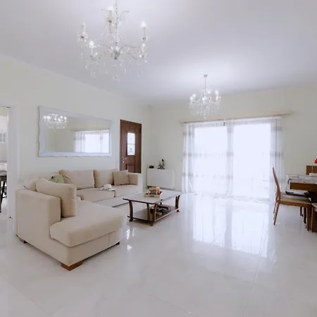 βίλλα πηνελόπη με πισίνα σε ιδιωτικό λόφο με θέα Villa *