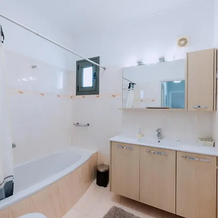 βίλλα πηνελόπη με πισίνα σε ιδιωτικό λόφο με θέα * Nafplio