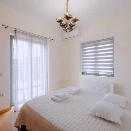 βίλλα πηνελόπη με πισίνα σε ιδιωτικό λόφο με θέα * Nafplio