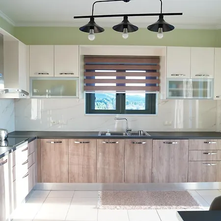 βίλλα πηνελόπη με πισίνα σε ιδιωτικό λόφο με θέα Villa